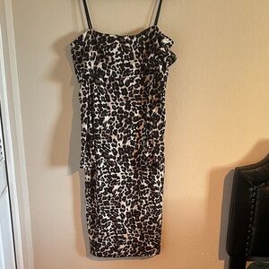 Chic Leopard Print Long Sleeve Dress